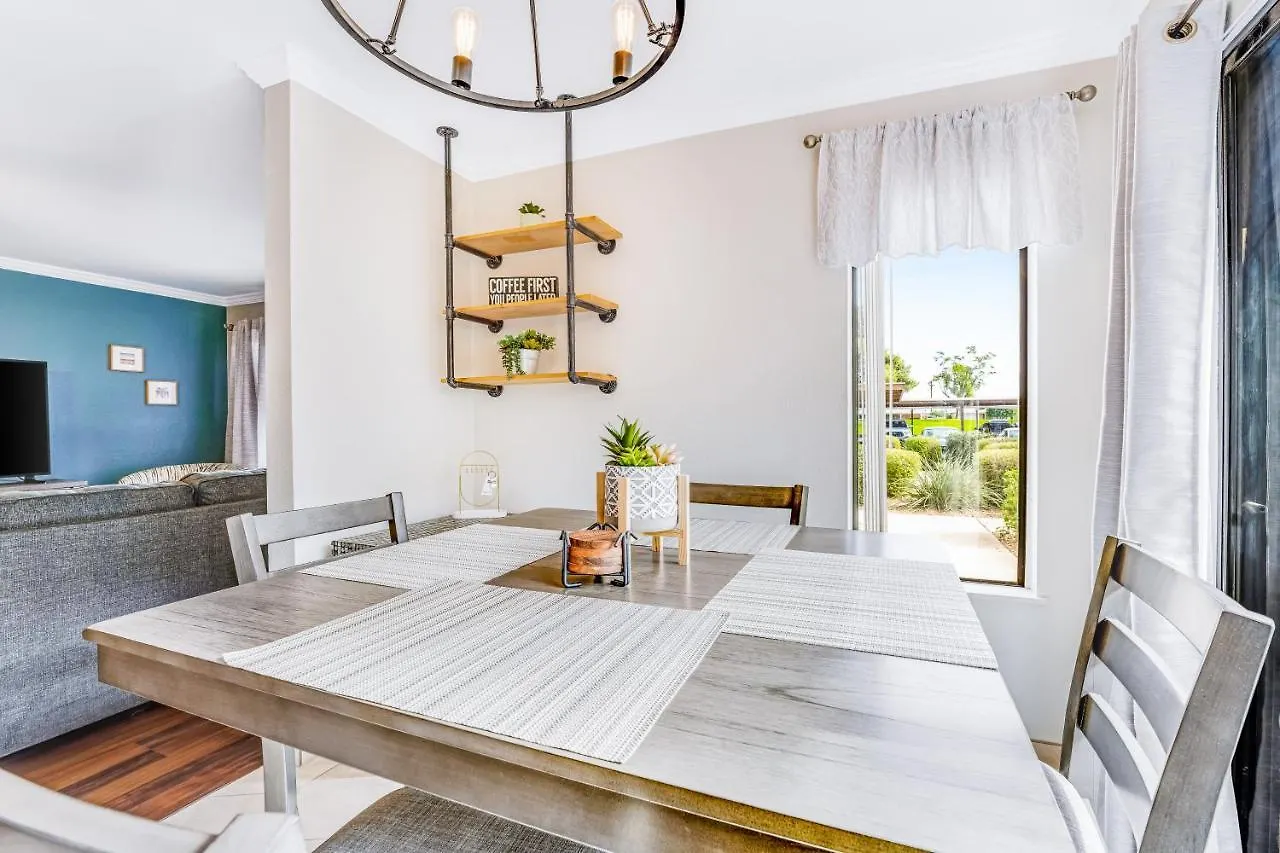 Сasa de vacaciones Villa Away To A Continental Dream Retreat Scottsdale